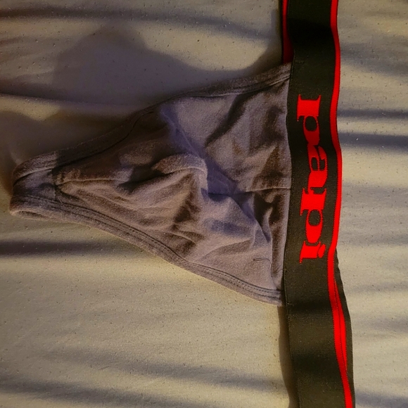 PAPI Thongs - Picture 1 of 4